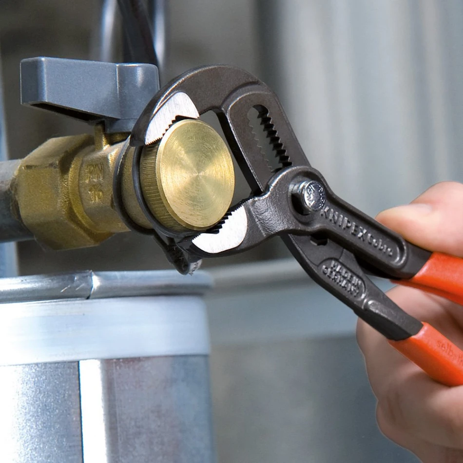 Клещи Knipex Cobra® 125mm с обхват до 27mm Клещи Knipex Cobra® 125mm с обхват до 27mm