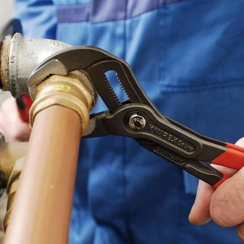 Клещи Knipex Cobra® 250mm с обхват до 36mm Клещи Knipex Cobra® 250mm с обхват до 36mm