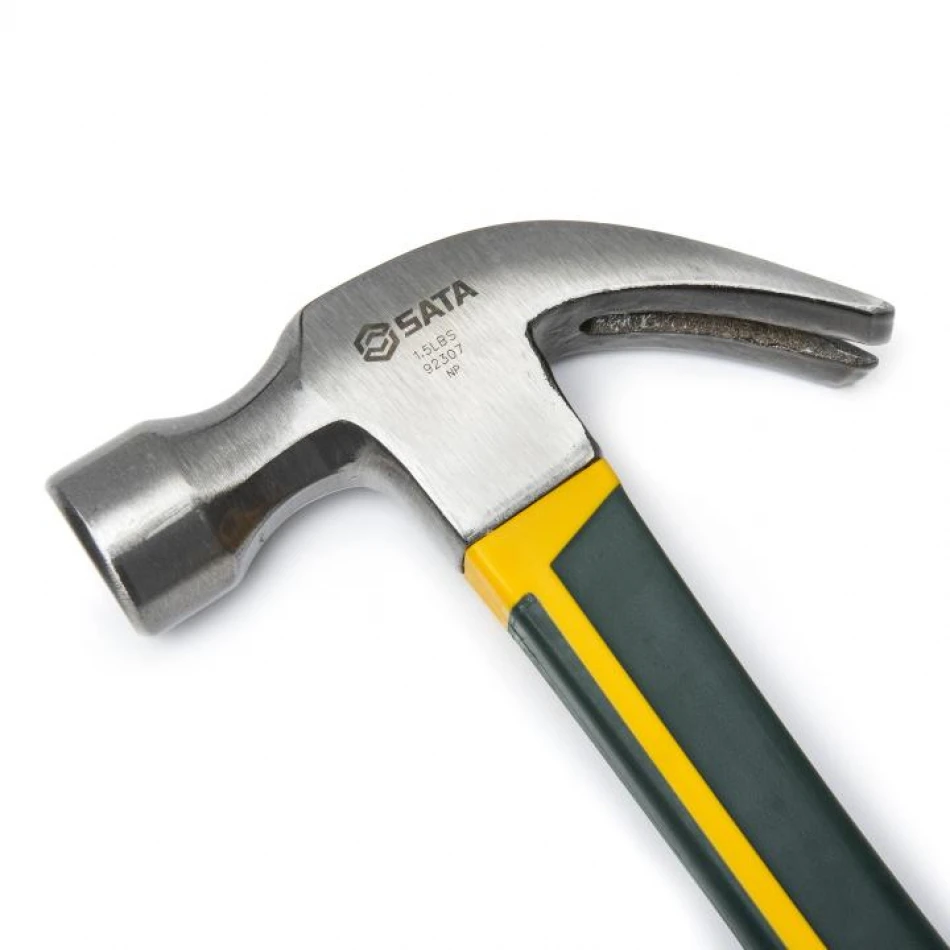 Чук 680g. с фибро дръжка Чук 680g. с фибро дръжка